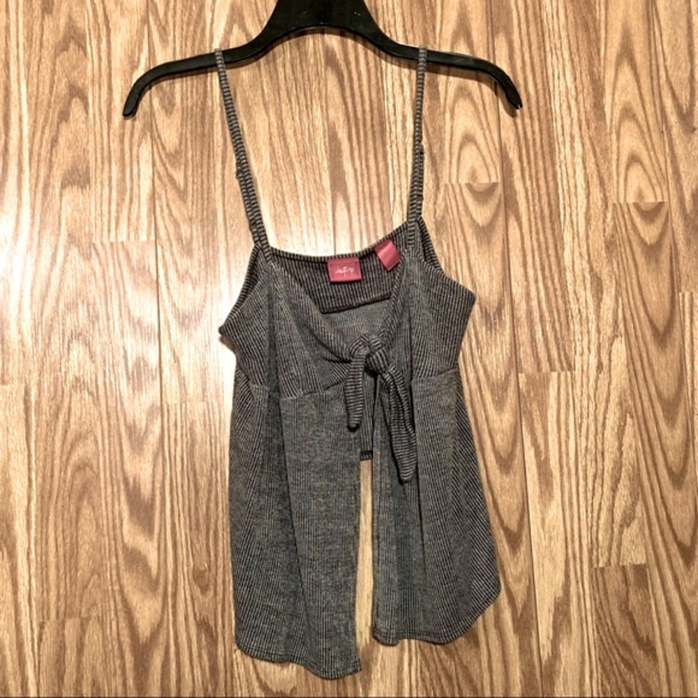 Daytrip Tie Front Crop Wrap Top - Medium